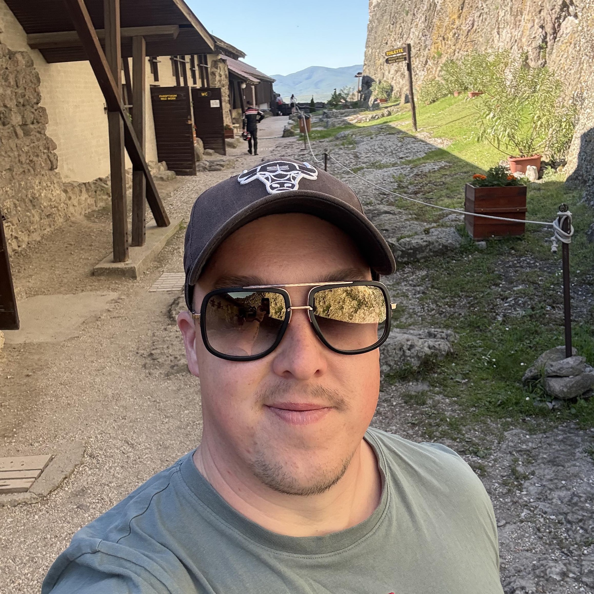 About 493999701 668555949101865 1110981689267342205 n